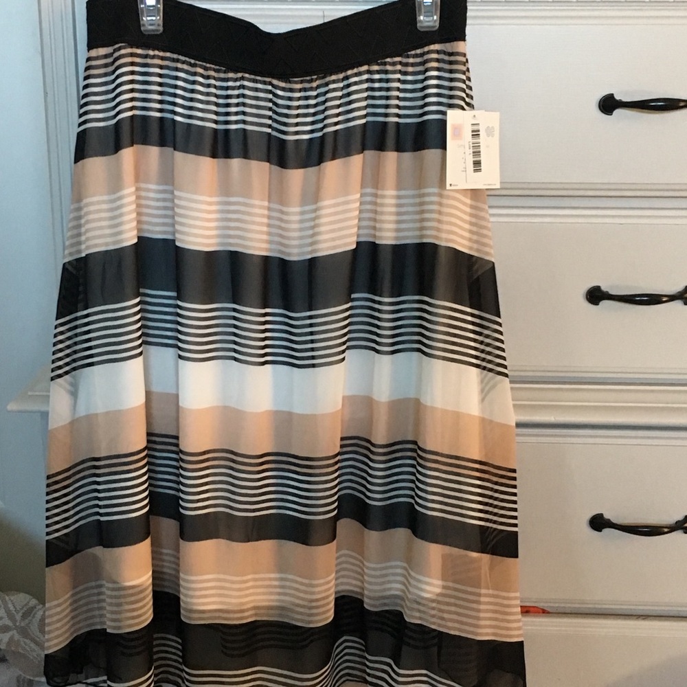 Lularoe Lola skirt L